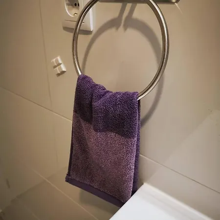 Luxury Room For 6 - Guesthouse-3