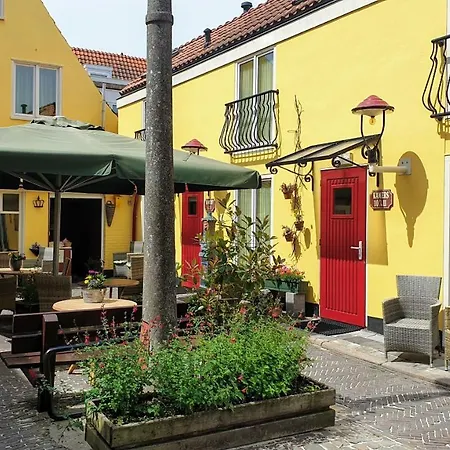 Hotel De Emauspoort-3