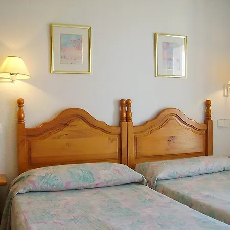 Royal Rentalmar Apts-3