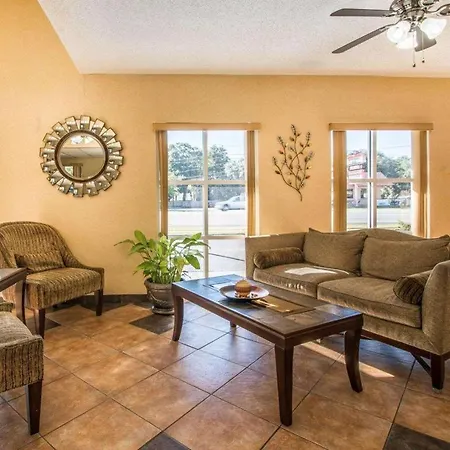 Quality Inn & Suites Near Panama City Beach-3