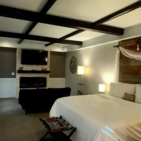 Cedar Stables Inn & Suites-3