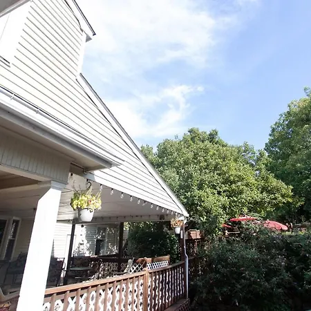 Blacksburg Bed & Breakfast-3