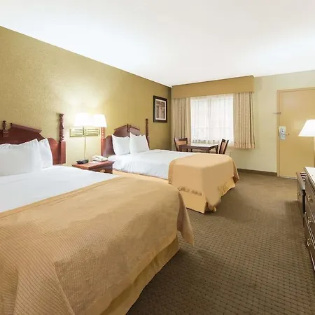 Ramada Plaza By Wyndham Louisville Hotel Confere-3