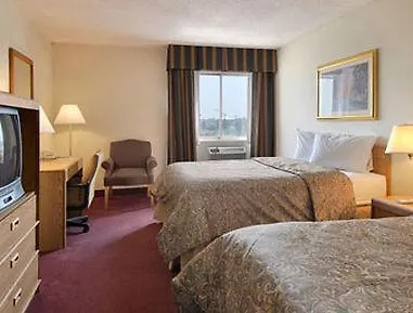 Ramada Fairview Heights-2