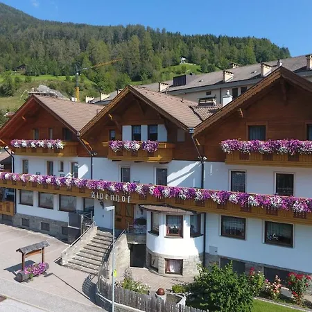 Pension Alpenhof B&B-2