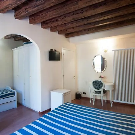 Venice Resorts Guesthouse Vicino Piazzale Roma E Stazione-2