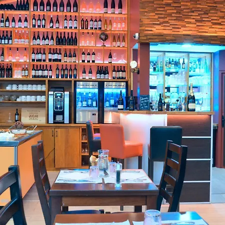 Fh Confort Hotel Orleans Co'Met-3