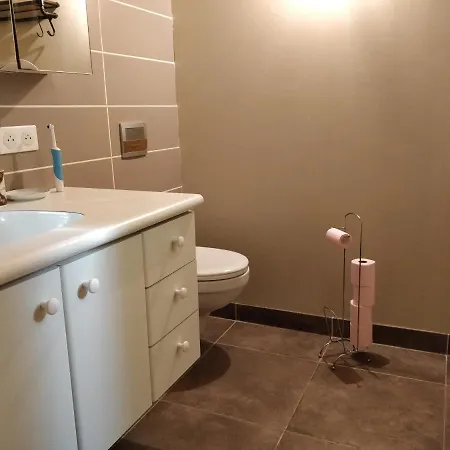 Chambre Chaleureuse Chez L'Habitant-2