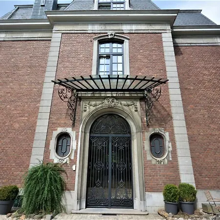 Villa De Noailles-2