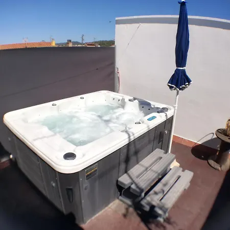 Nueva suite jacuzzi relax beach&mountain-2