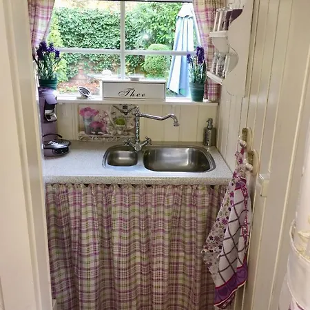 B&B Het Tuinhuisje-2