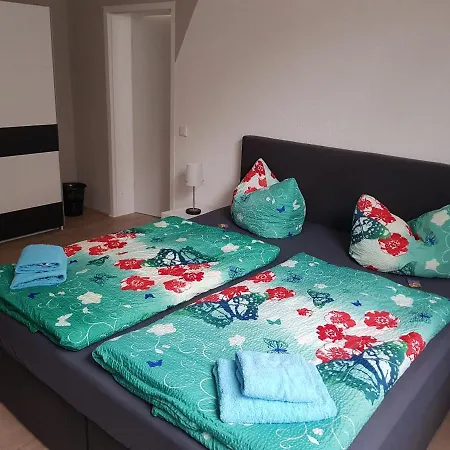 Bed&Breakfast Zeulenroda-3