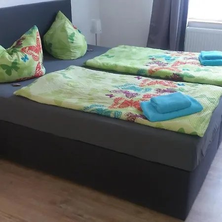 Bed&Breakfast Zeulenroda-2