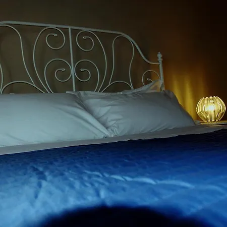 Ari B&B-3