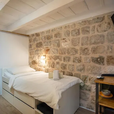 Private Accomodation Linda-2