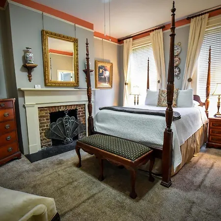 Savannah Bed & Breakfast Inn-2