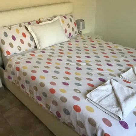 Double Room With Shared Bathroom And Shared Communal Areas R4-3