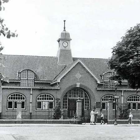 Overnachten in de oude West-Indiëschool-2