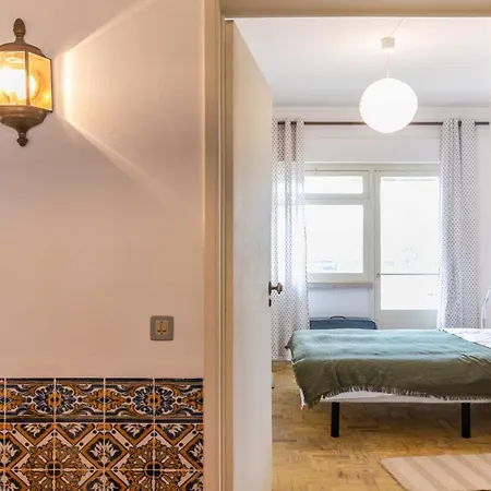 Wine Inn Carcavelos Guesthouse-3