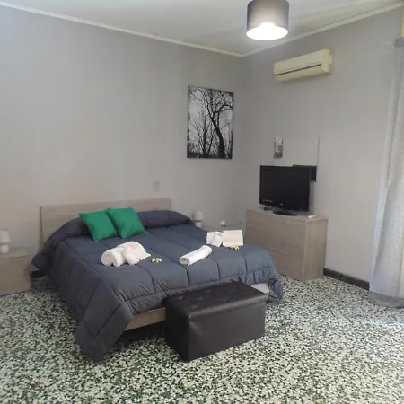 Parthenope Rooms-2