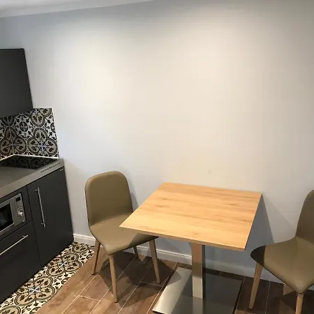 Stayhome Tossens-3