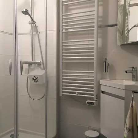 LauRina - Chambre, SDB, terrasse, arrivée autonome-2