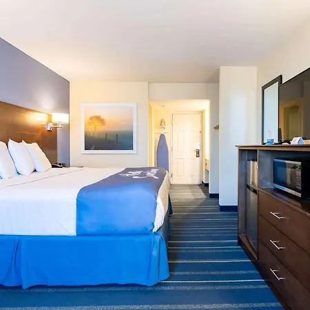 Days Inn By Wyndham Hartford/Closest Downtown-2
