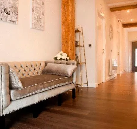 Hostal Jardin Secreto-3