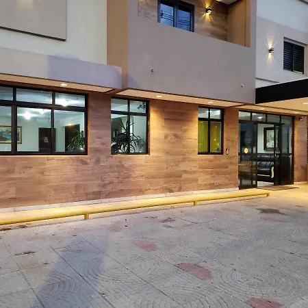 Paradise Hotel-3