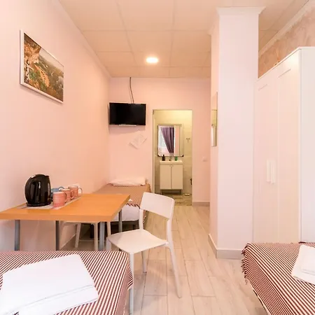 Hostal 7A-3