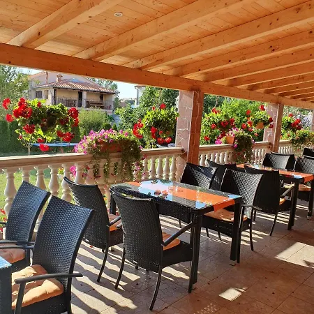Villa Nikolina-2