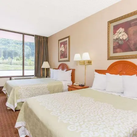 Days Inn By Wyndham Princeton-2