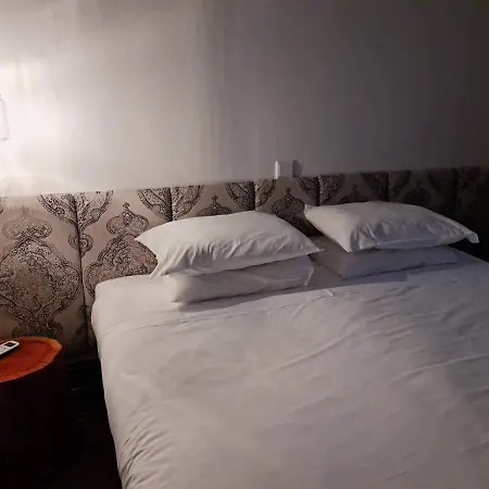 Rosa Biscoito Suites-3