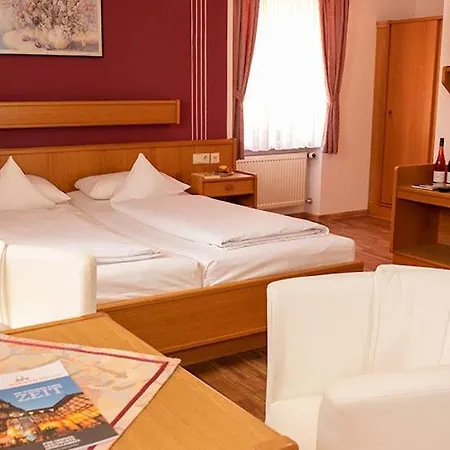 Hotel Garni Zum Hirschen-3