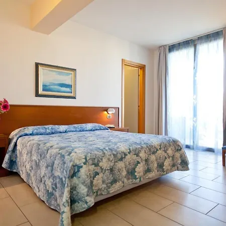 Hotel Idania-3