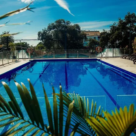 Royal Tennis Club-2