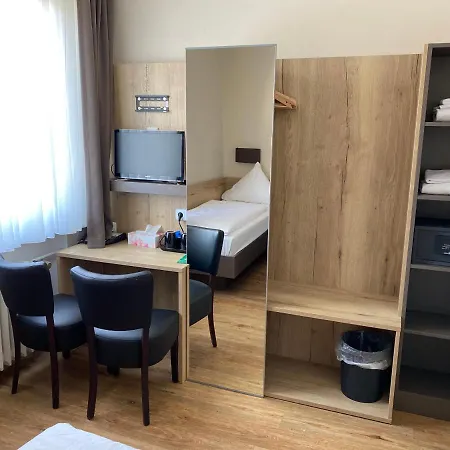 Center Hotel Essen-3