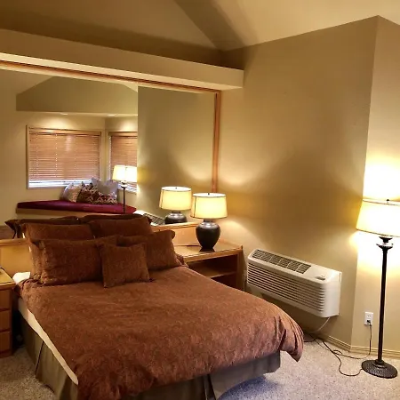 River Ridge 416B Condo-3