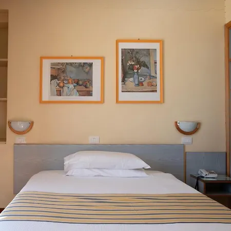 Hotel Ping Pong-2