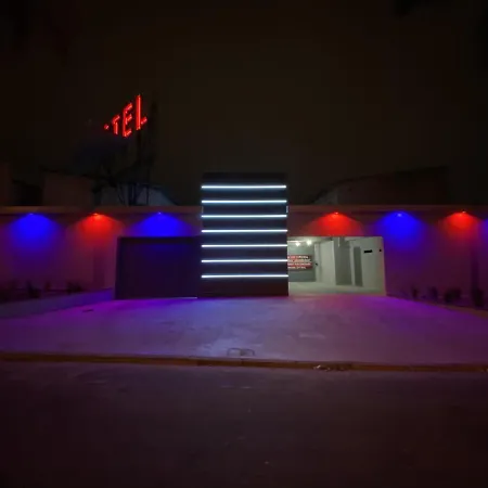 Light Motel-3