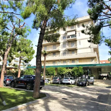 Hotel Pineta-3