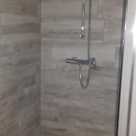 Studio Dans Quartier Calme Pres De Tout-3