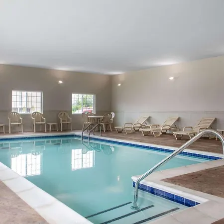 Microtel Inn & Suites By Wyndham Liberty Ne Kansas City Area-3