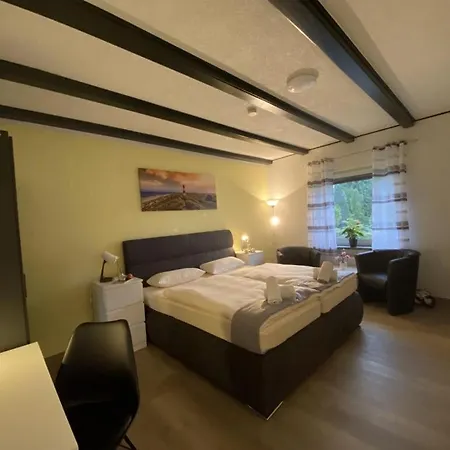 Varel Bay Hotel-3