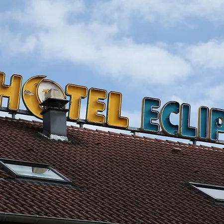 Brit Hotel L'Eclipse Nancy-3