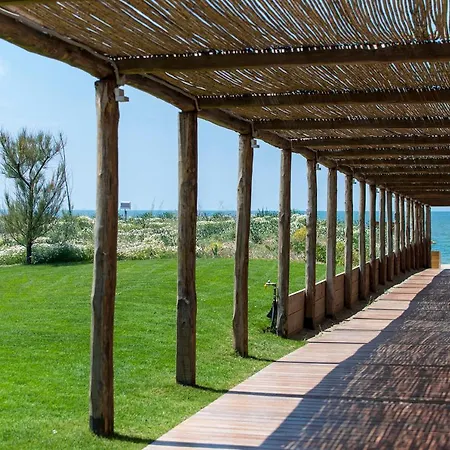 Cumeja Beach Club & Hotel-2