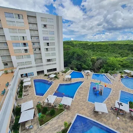 Park Veredas, Rio Quente , com vista para a montanha-2