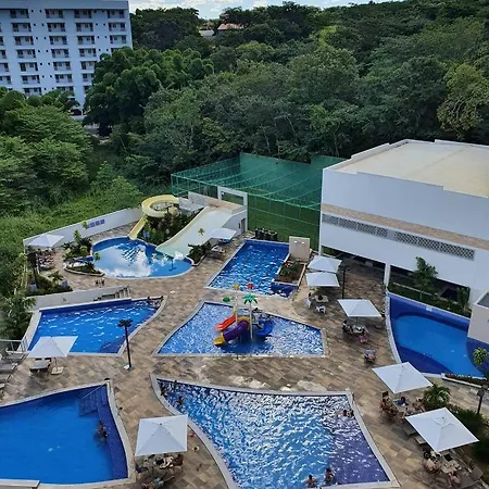 Park Veredas, Rio Quente , com vista para a montanha-3