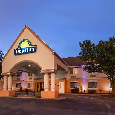 Days Inn By Wyndham Milan Sandusky South-2