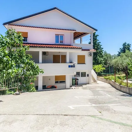 Apartments & Rooms Strcic Krk-3